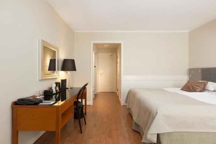 Family Room (In close by building - Lilla Hotellet) image 2