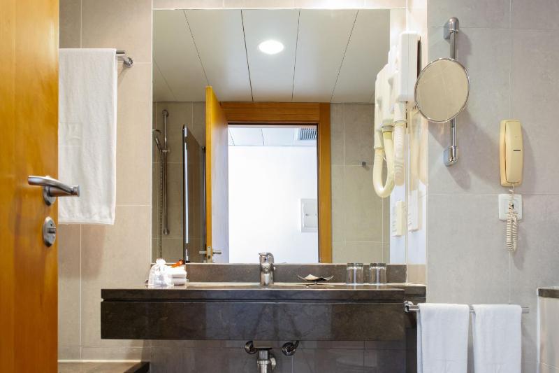 Double or Twin Room image 1