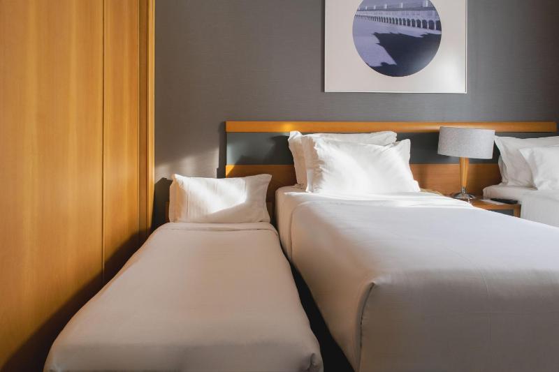 Double or Twin Room with Extra Bed image 4