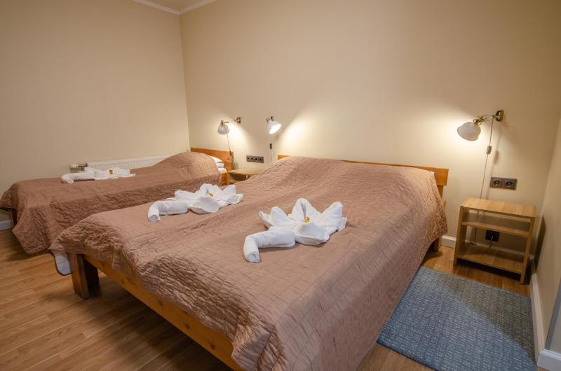 Standard Triple Room image 4