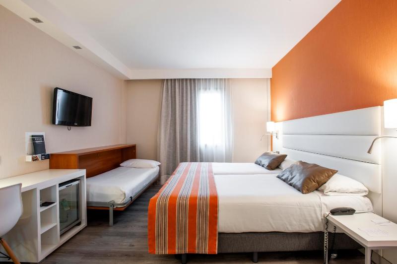 Triple Room image 1