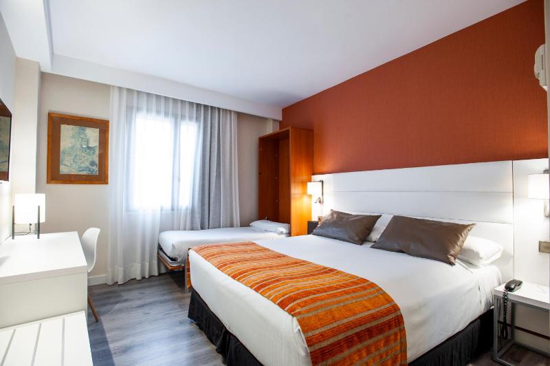 Triple Room image 4