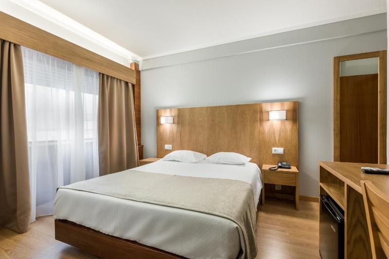 Double Room image 4