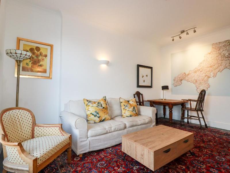 Melvill House - image 32