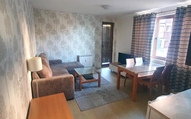 One-Bedroom Apartment image 3