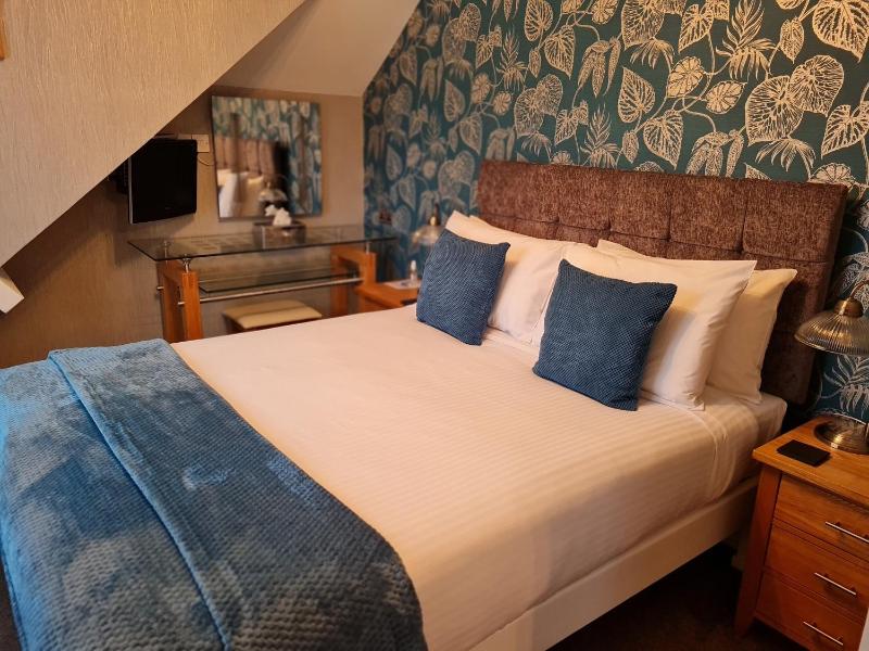 Premier Suite image 3