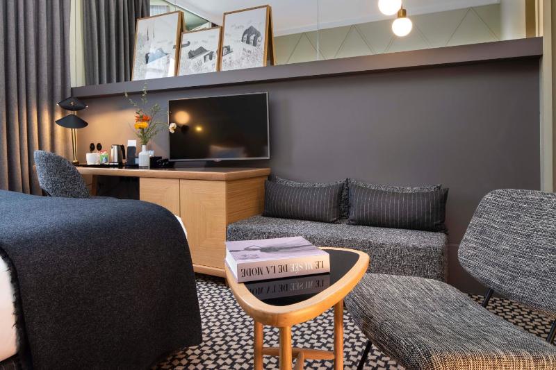 Superior Double Room image 4