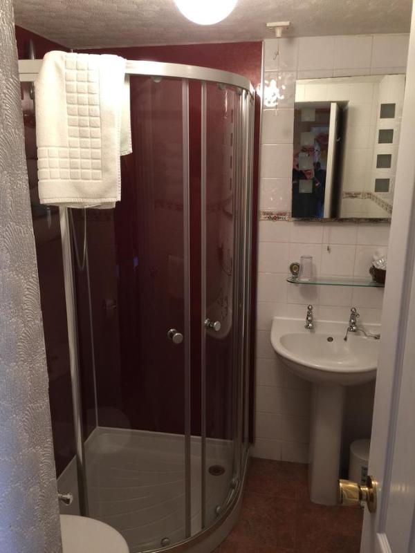 Double Room with Private Bathroom image 4