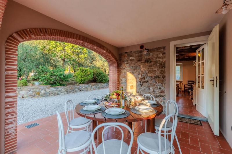 Villa Dondolino a Stylish Farmhouse - image 31