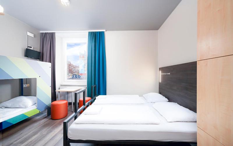 Family Room (2 Adults + 2 Children)