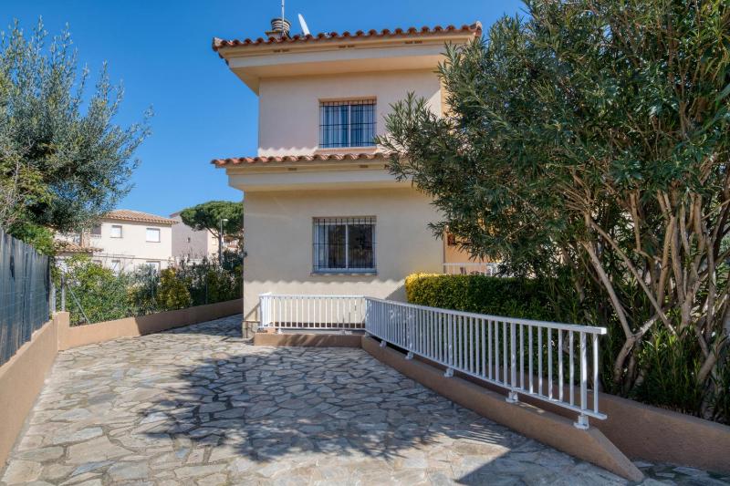 Vela casa con piscina privada a pocos metros de la playa - image 14