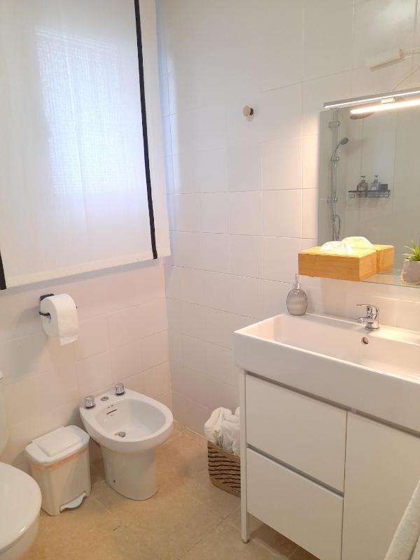 Elegant studio in the heart of Seville 35 m² near monuments. - image 4
