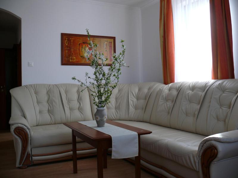 Apartment (3 Adults) image 3