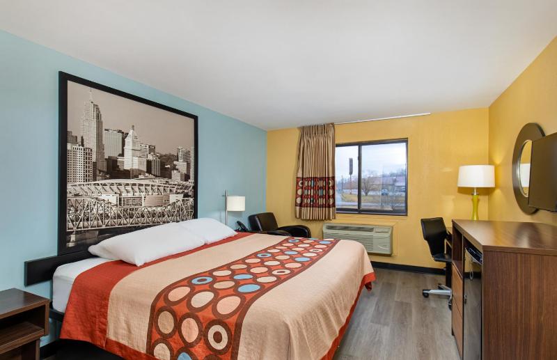 King Room - Non-Smoking image 3