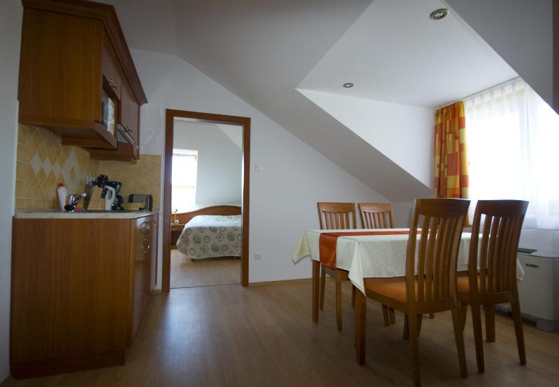 Apartment (2 Adults) image 3