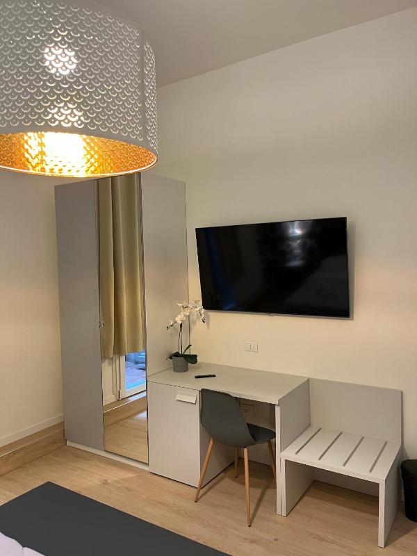 La Suite Deluxe Rooms & Apartments - image 3