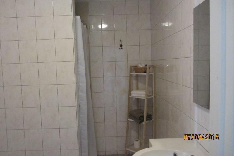 Quadruple Room with Bath image 4