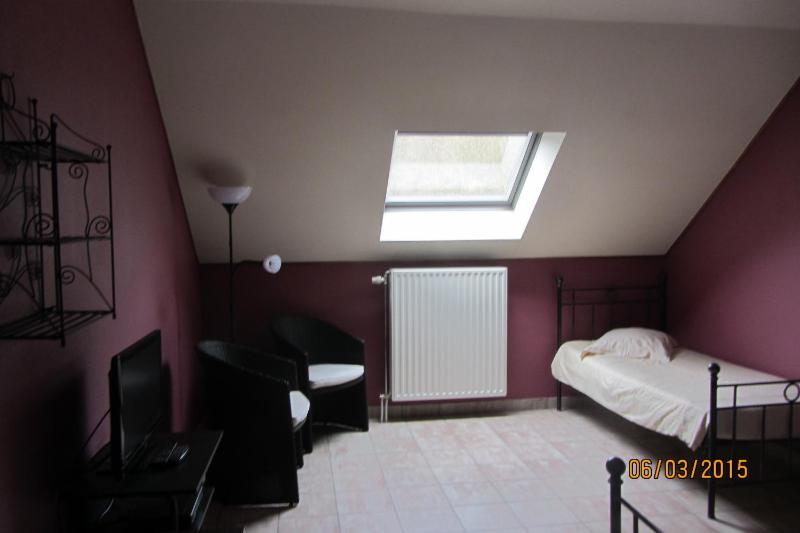 Triple Room with Private Bathroom image 4