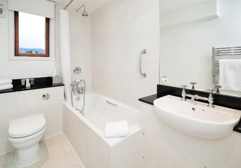 Classic Double Room image 4