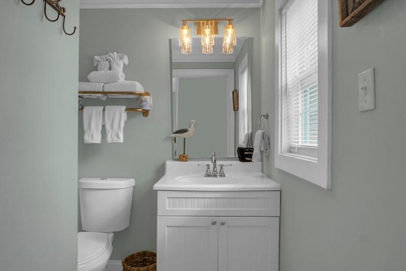 Carolina Beach Inn - image 22
