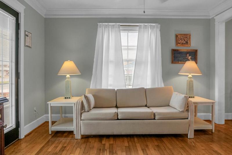 Carolina Beach Inn - image 17