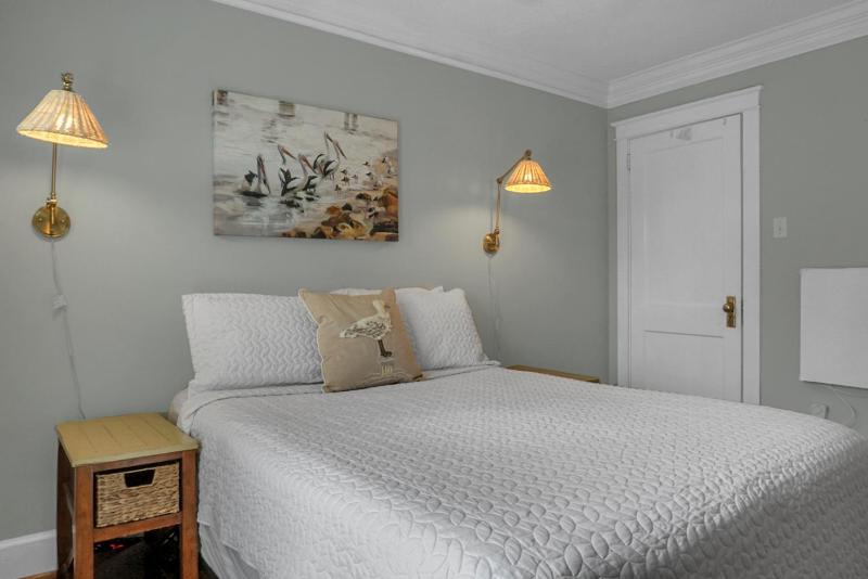 Carolina Beach Inn - image 13