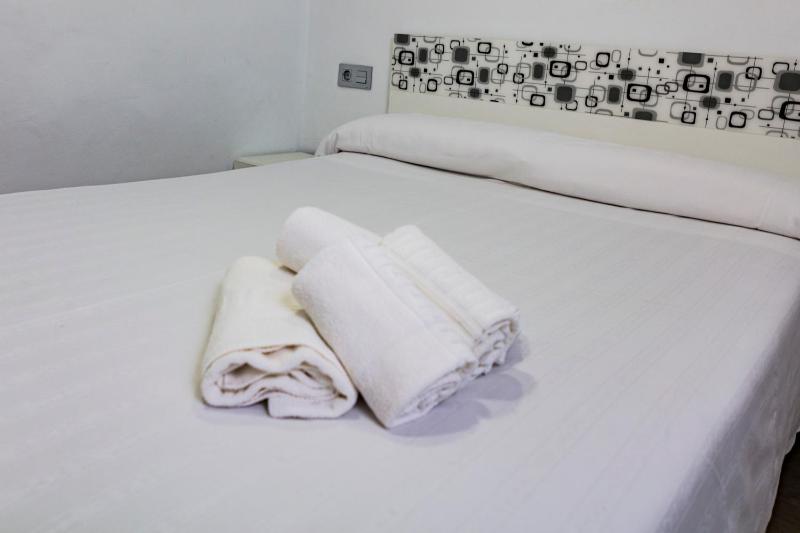 One-Bedroom Apartment image 4