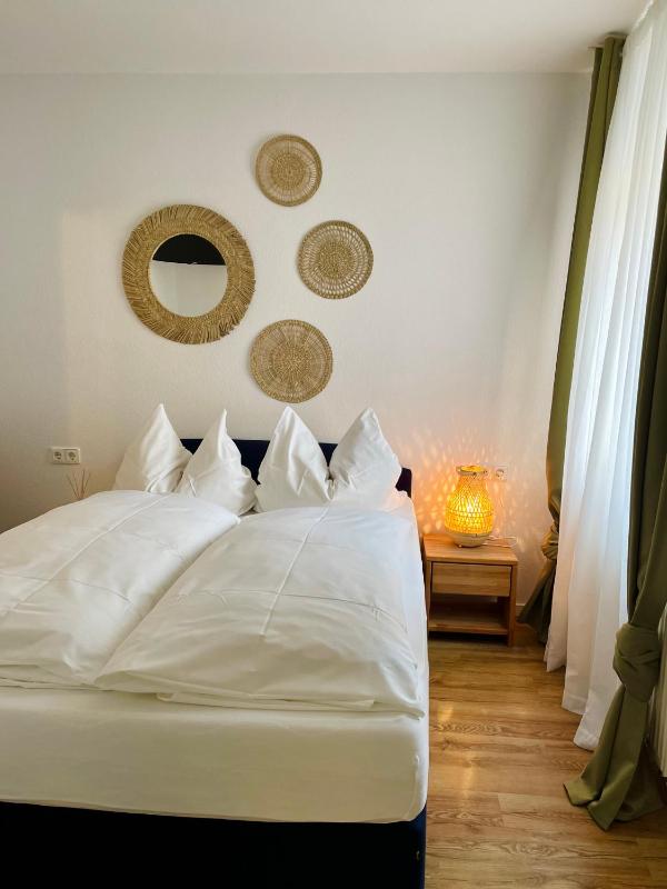 Economy Double Room image 1
