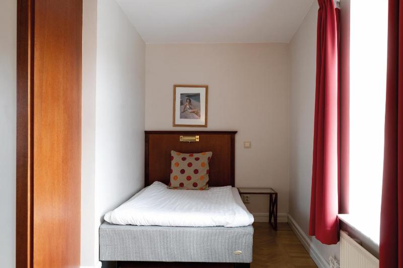 Standard Single Room with Shower image 1