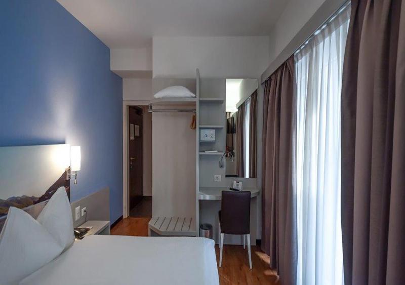 Comfort Double Room with Balcony image 3