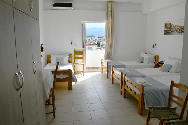 Standard Family Room image 4