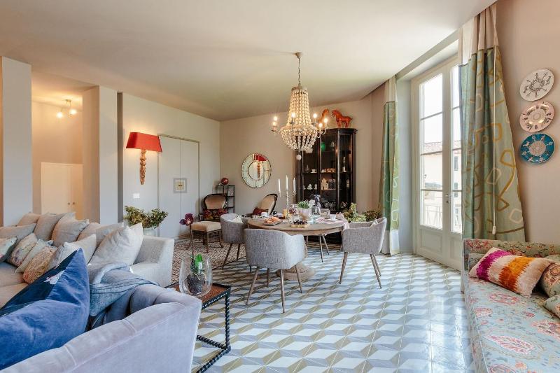PUCCINI PENTHOUSE with Terrace inside Lucca - image 28