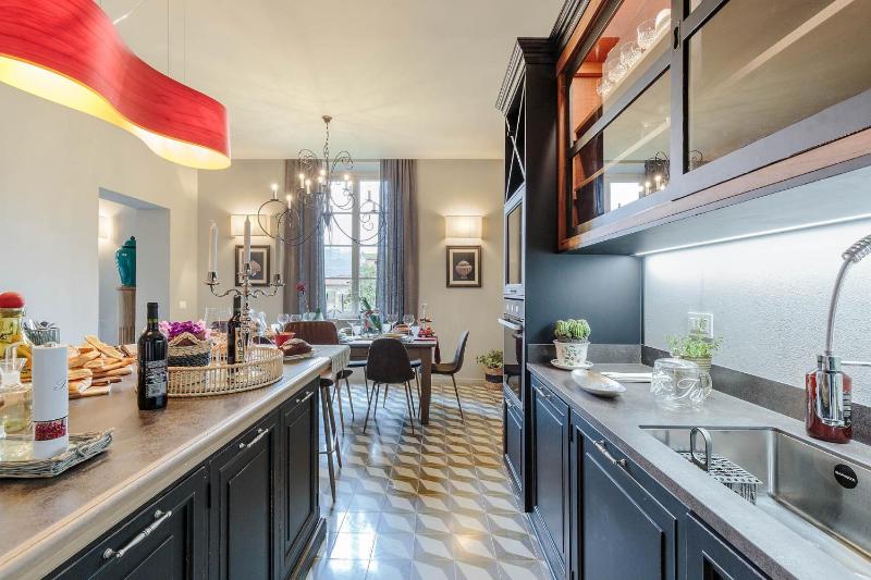 PUCCINI PENTHOUSE with Terrace inside Lucca - image 43