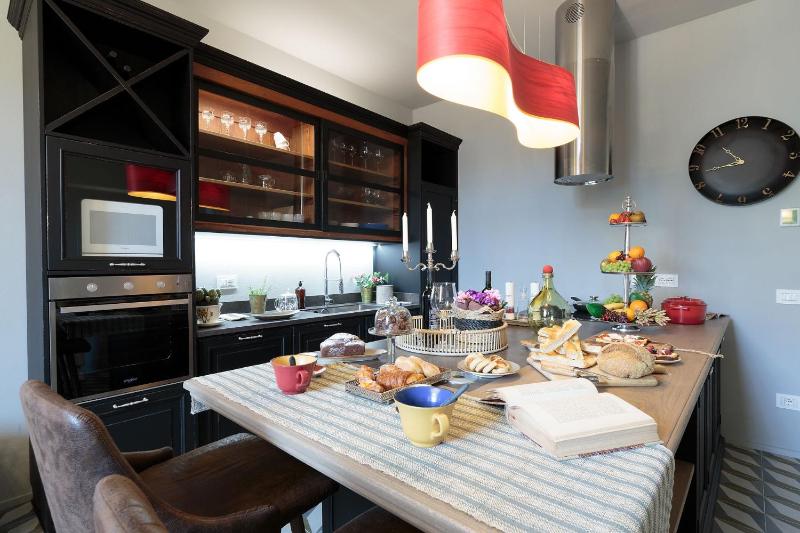 PUCCINI PENTHOUSE with Terrace inside Lucca - image 29
