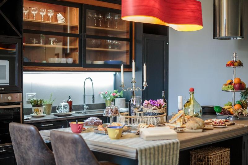PUCCINI PENTHOUSE with Terrace inside Lucca - image 9