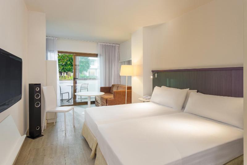 Junior Suite - Ground Level image 1