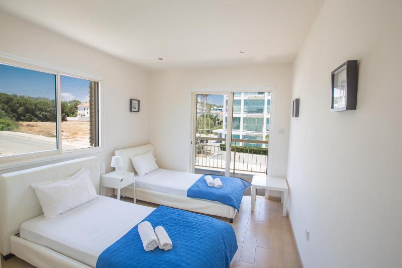 Protaras Holiday Villa Dv16 - image 8