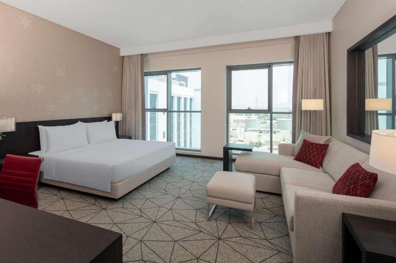 King Room with Sofa Bed and Pool View - Free Breakfast,  Complimentary Transfer to Mercato Mall, Outlet Mall image 1