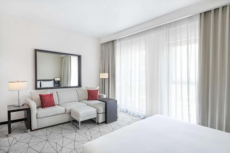 Twin Room with Sofa Bed - Free Breakfast,  Complimentary Transfer to Mercato Mall, Outlet Mall image 4