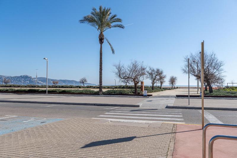 Apart-rent Apartamento Mirablau 0085 con vista al mar - image 35