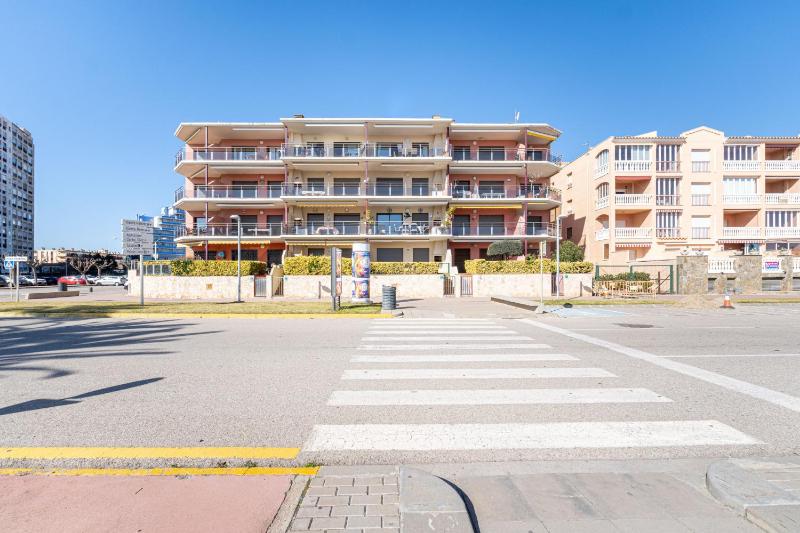 Apart-rent Apartamento Mirablau 0085 con vista al mar - image 13