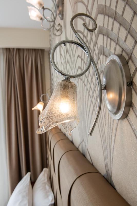 Double or Twin Room image 3