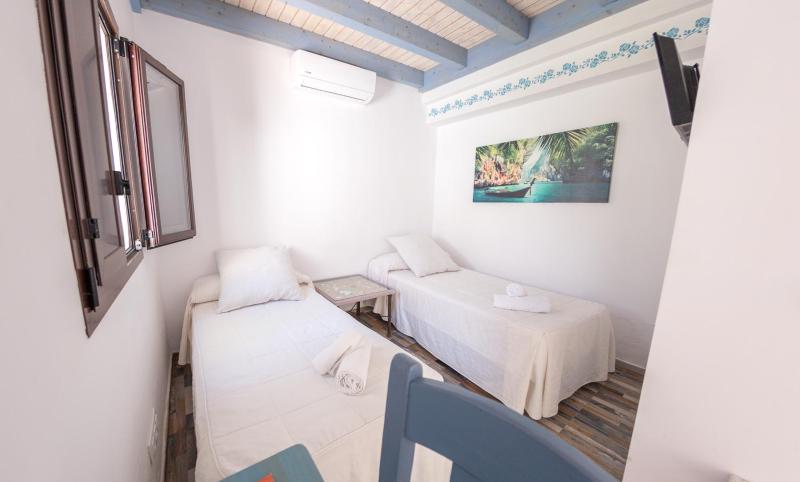 Double Room image 4
