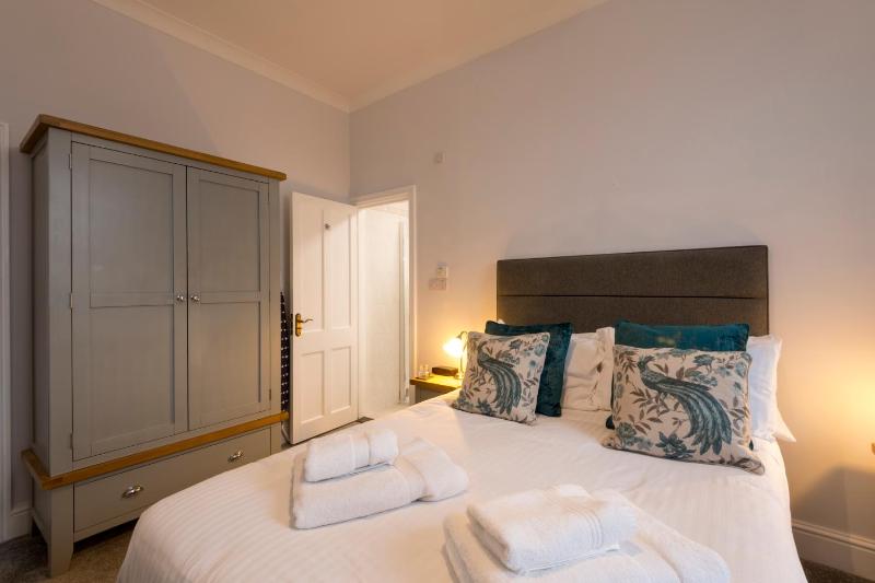 Standard Double Room image 4