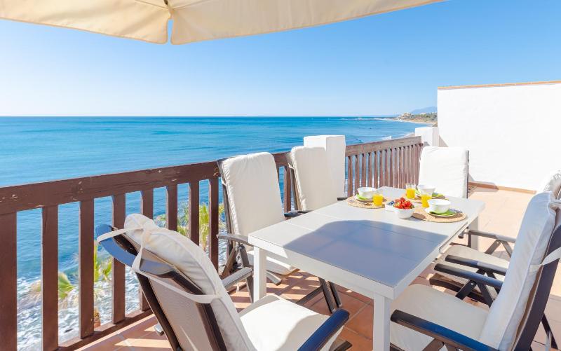 Heavenly Views from Frontline Penthouse - image 14