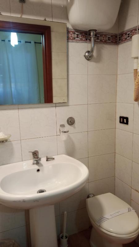 Single Room image 2
