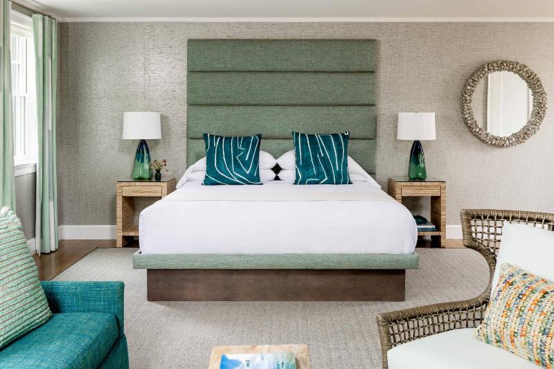 One-Bedroom Suite image 3