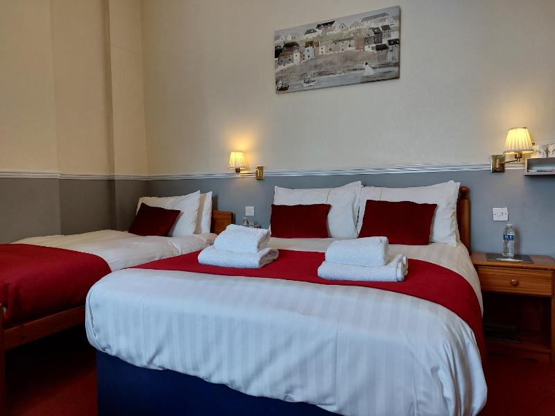 Triple Room image 2