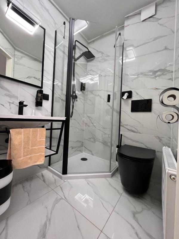 Single Room image 4