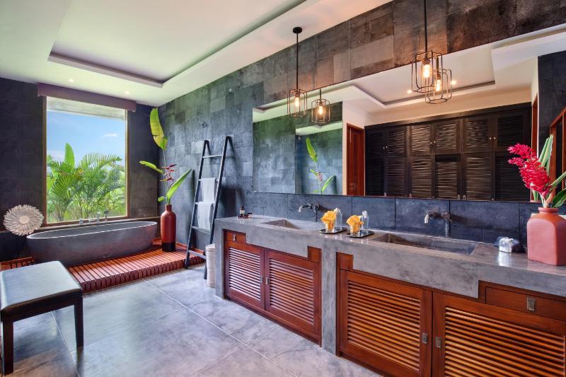 You think you know Canggu - Think again! Stunning LARGE LUXXE 7bed Villa - image 11